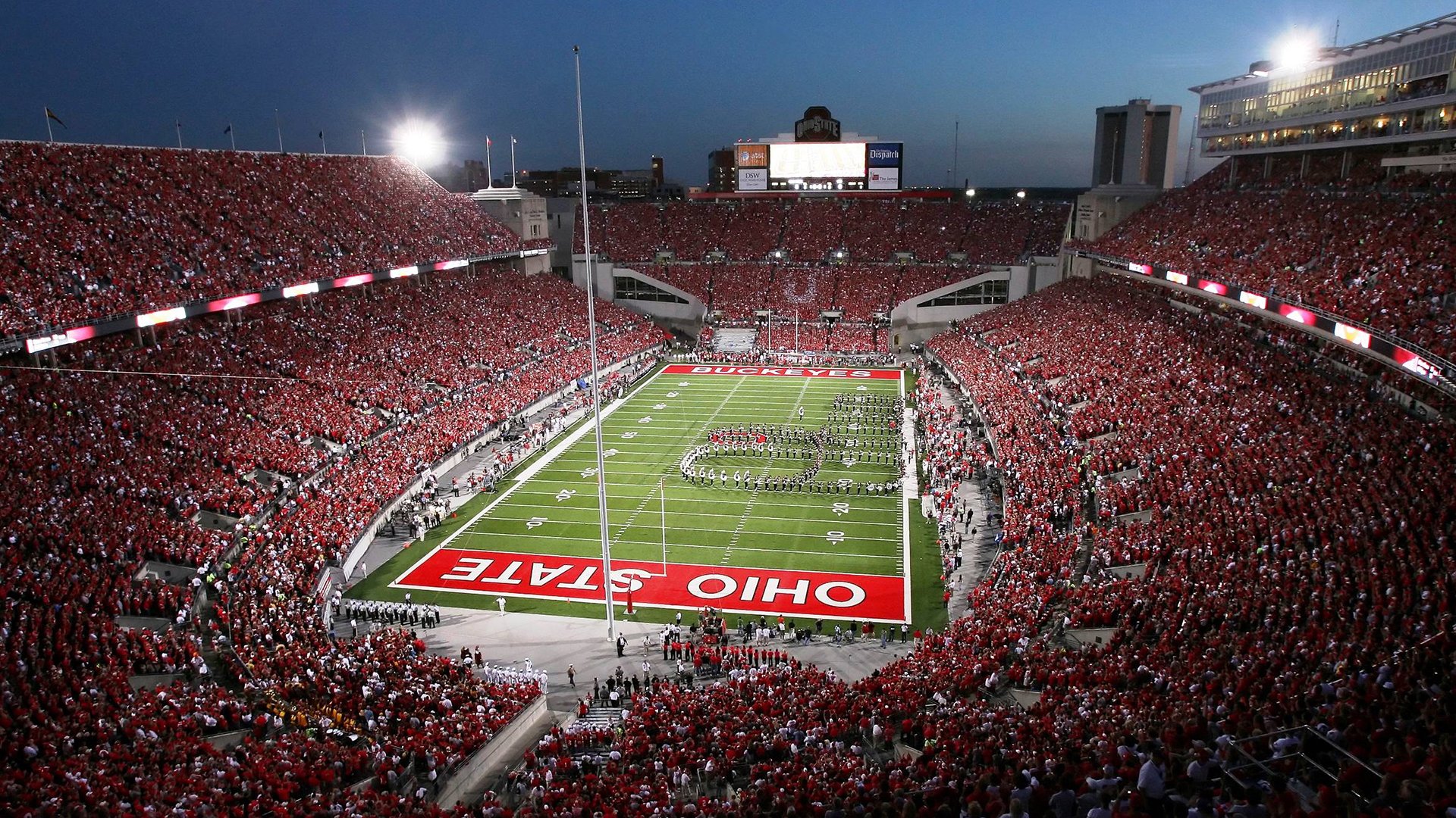 九游esports-剧烈冲刺：最后一圈的惊心动魄，剧烈冲击英语